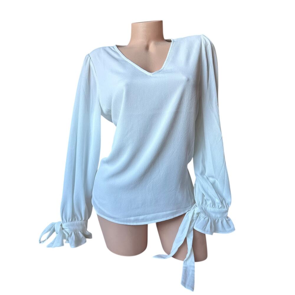 NWT CeCe women’s medium White Long Sleeve V-Neck Blouse with Ruffle Tie-Cuffs - Picture 12 of 12
